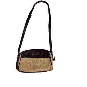 Etienne Aigner Crossbody Handbag Straw Vinyl Trim Zipper Close Boho Chic Classic